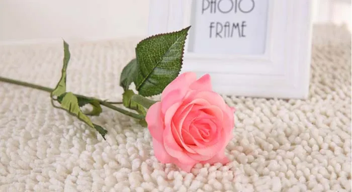 10 sztuk MOQ 7 CM Rainbow Sztuczne Róże Prawdziwe Dotyk Rose Sztuczne Jedwab Kwiaty Kwiatowy Bukiet ślubny Home Party Design Flowers