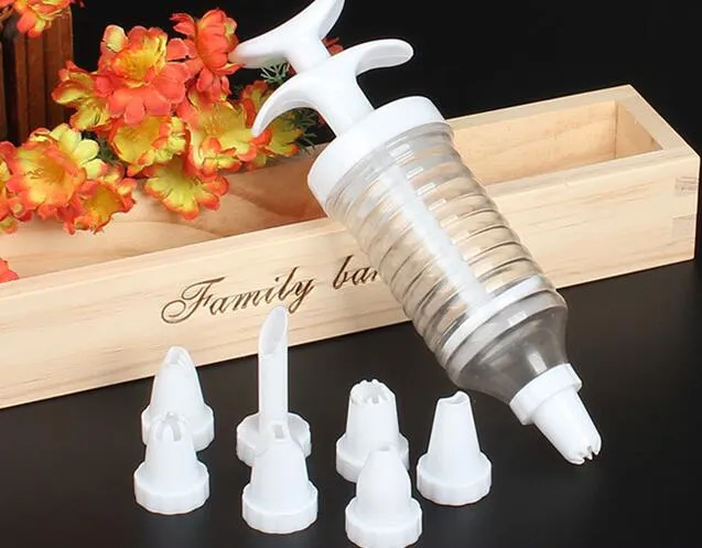 High Quality Nozzles Icing Cup Cake Cookie Decorating Tool Set Piping Syringe Modelling Tools Nozzles Bakeware Tool