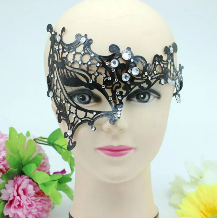 Lyx Laser Cut Metal Half Ansiktsmask med Rhinestones Nätt venetiansk masquerade Halloween Mardi Gras kostym Party Mask