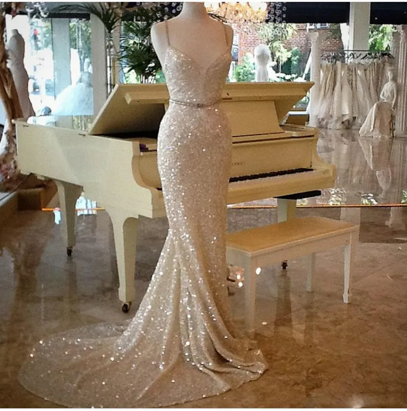 Настоящее изображение Sparkly Gold Sequind Prompes Formal Mermaid Sexy Spaghetti Sweep Train Promes 2017 Зимние вечеринки5292449