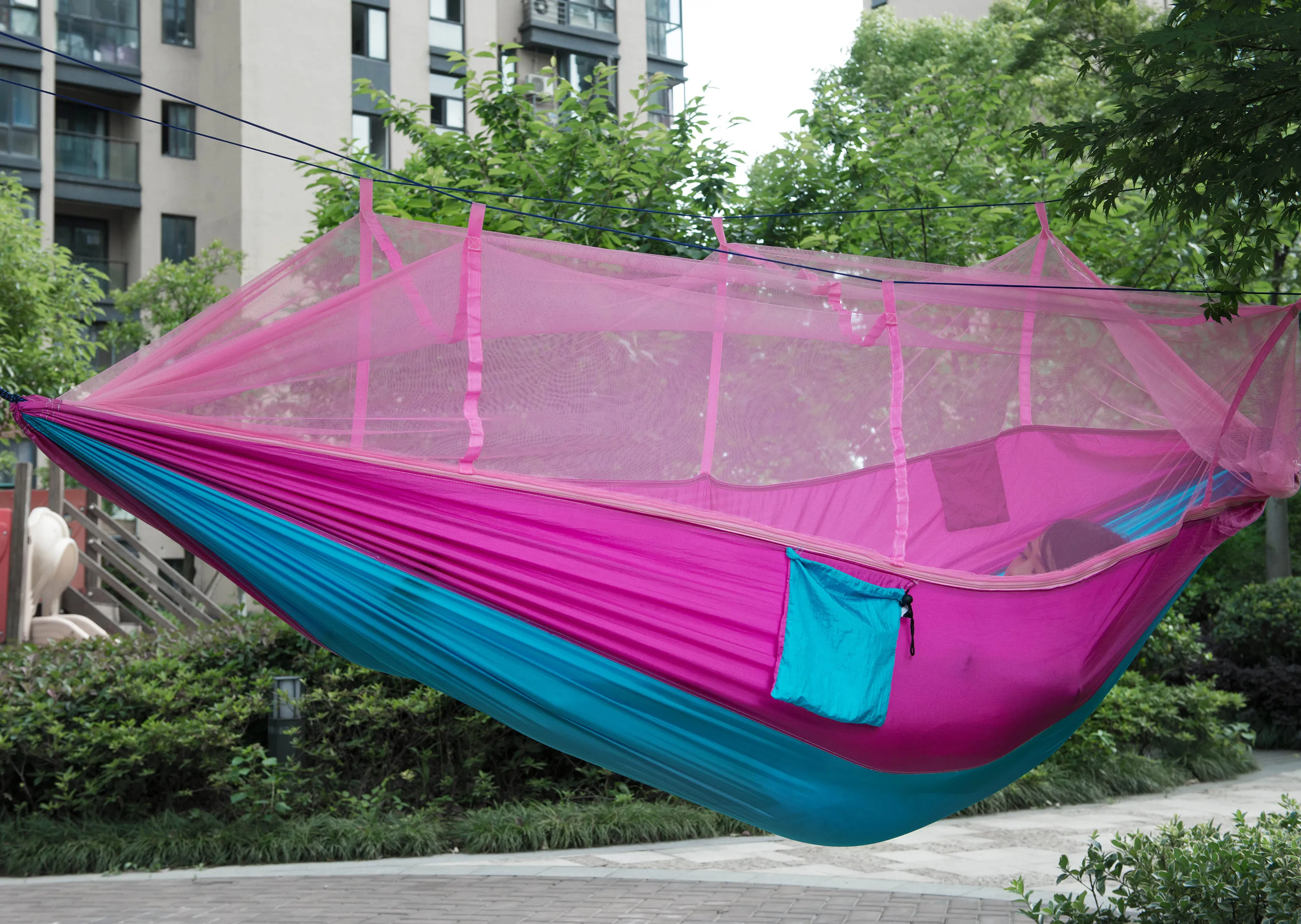 Utemöbler Parachute Tyg Vandring Hängmattor Swing Bed Swing Outdoor Camping Hängande säng med Anti-Mosquito Bed Net Gratis frakt