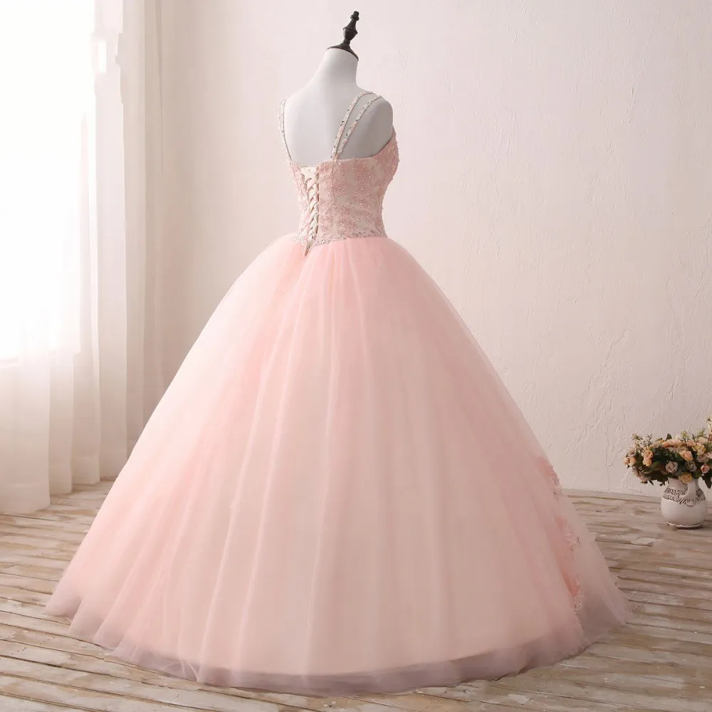 2023 V Neck Blush Applique spets med champagne satin quinceanera klänningskulklänningar prom med remmar pärlor Corset Back Sweet 15 Girls Party