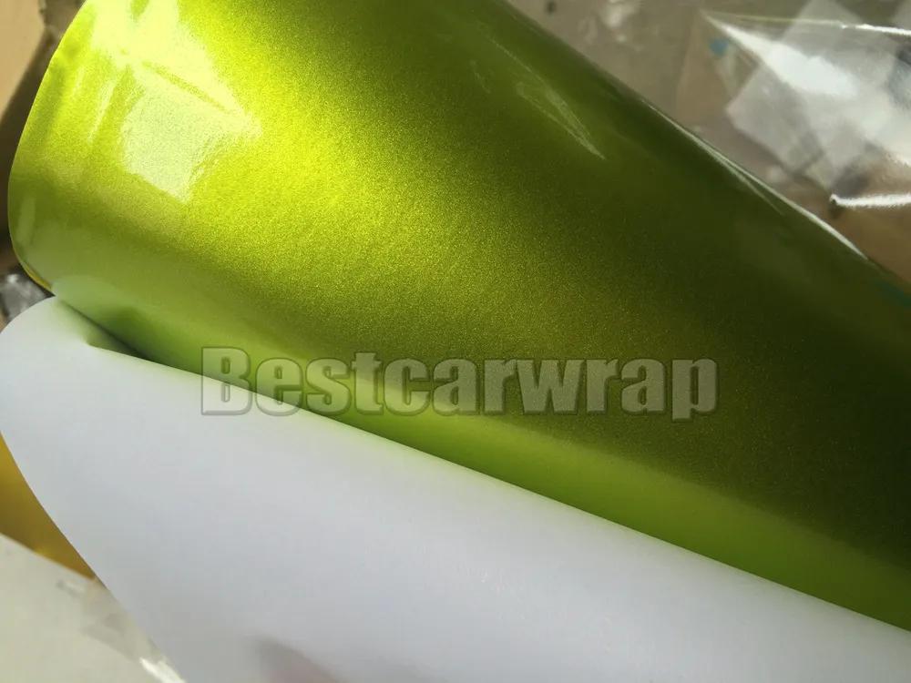 Envoltura de vinilo metálico brillante verde lima con burbujas de aire Envoltura completa para automóvil Lemo brillante sin burbujas que cubre la lámina de tuning Tamaño: 1.52 * 20 M / Rollo 4.98x66 pies