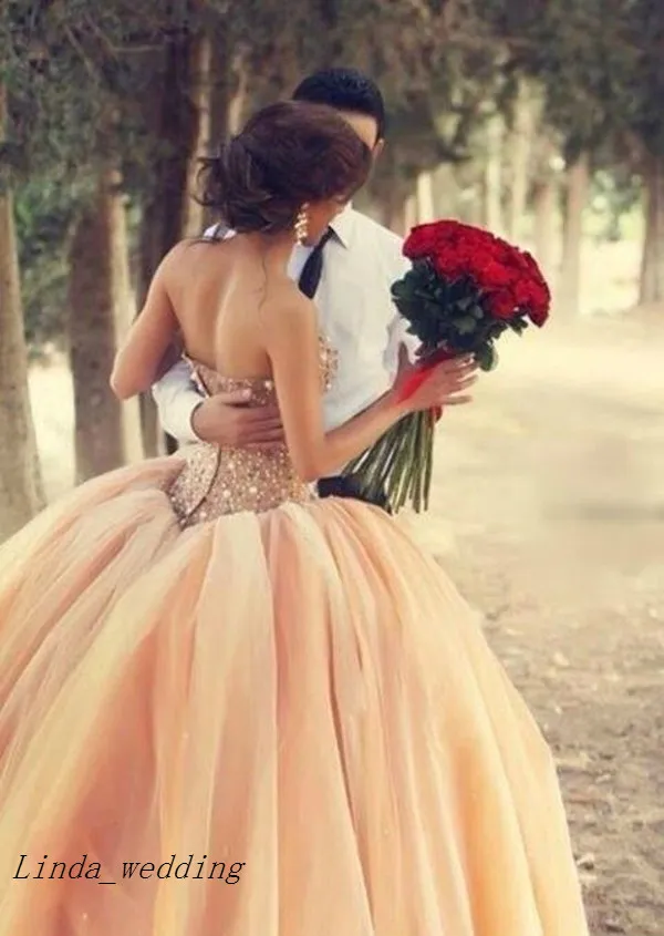 Peach puffy deals bridesmaid dress