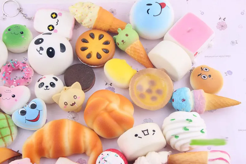 Losowe 20 sztuk / torby Squishies Zabawki Powolne Wschodzące Squishy Miniaturowe Jedzenie SweetMeats Ice Cream Chleb Truskawkowy Urok Paski Miękkie Owoce Zabawki