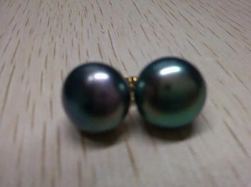 stunning A pair of natural 11-12mm tahitian black pearl earring 14K