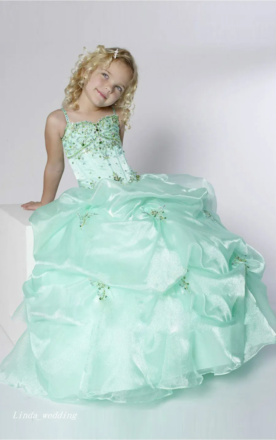 Mint Green Princess Princess evening gown for Little Girls - Perfect for Pageants, Proms, and Parties Mint Green Princess Princess evening gown for Little Girls - Perfect for Pageants, Proms, and Parties