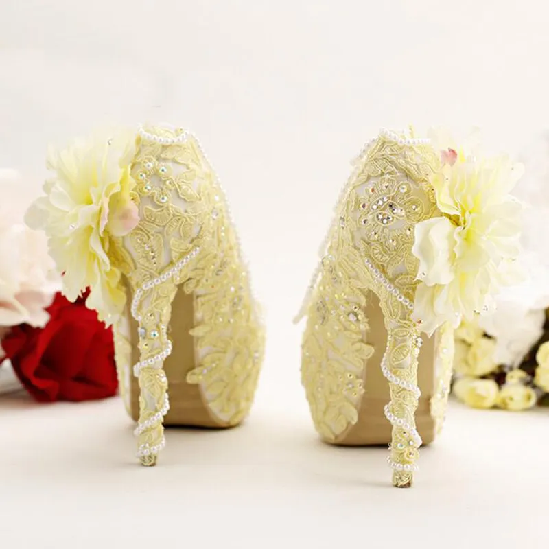 العروس الصفراء نقية أحذية عالية الكعب منصة اللباس أحذية الرباط زهرة حجر الراين أحذية الزفاف مضخات الزفاف خنجر الكعب العالي