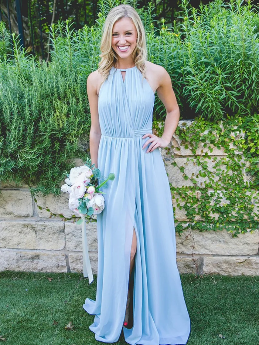 Charming Light Sky Blue Boho Bridesmaid Dresses Pleated Chiffon Split Front Wedding Guest Dresses Long Bohemian Beach Bridesmaid Dresses