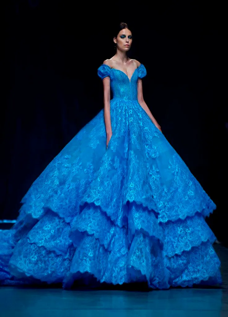 Hors épaule Michael Cinco bleu royal robe de bal robes de soirée robe de célébrité formelle robes de soirée en dentelle Appliqued Tiered Layered Train