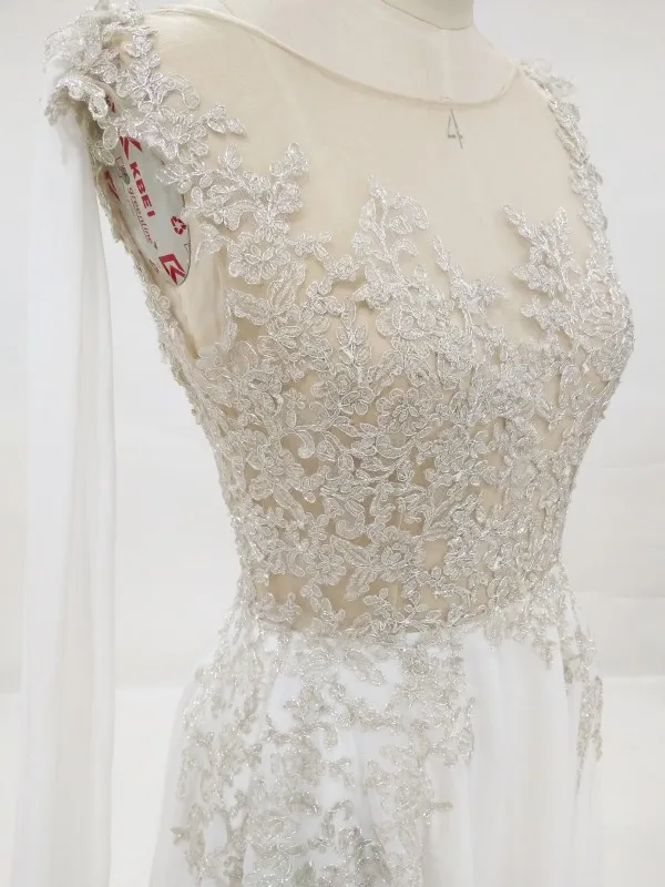 Echtes Elfenbein-Champagner-Hochzeitskleid mit transparentem Illusionsoberteil, ärmellos, silberne Spitzenapplikationen, Korsettrücken, Chiffon-Brautkleider mit Schlitz und Schleppe