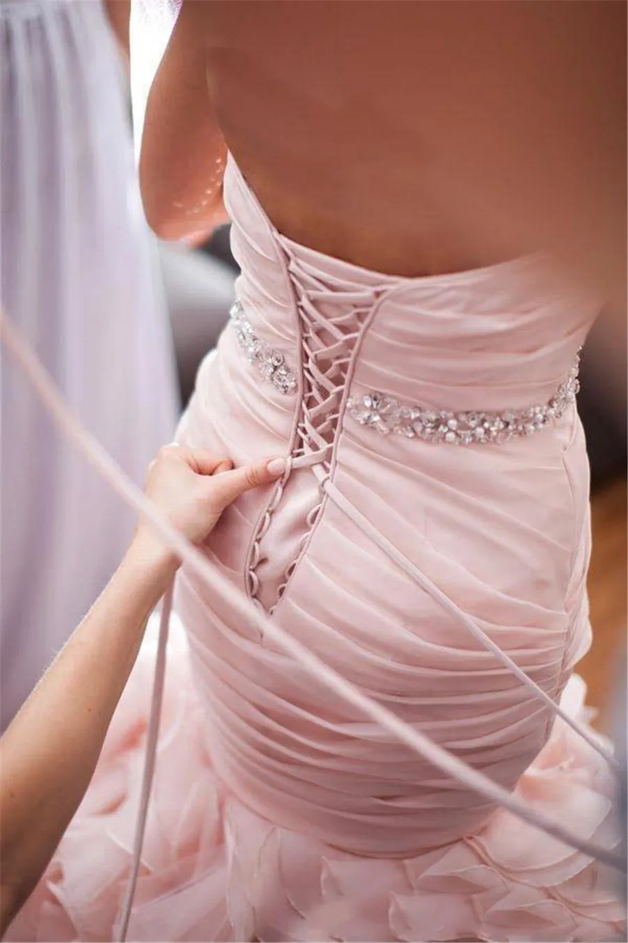 Kryształy frezowanie szarfia seksowna ukochana koronkowa z tyłu plisowa sukien ślubna