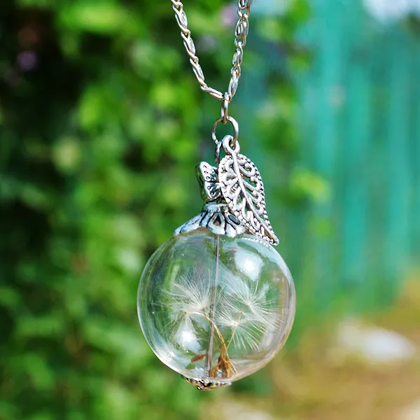 Pendentif Ancien En Verre Soufflé Multicolore - Cordon De 50 Cm - Ovale Vert - Très Bon état