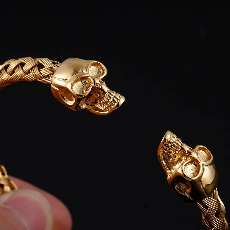 Regalo degli amici del braccialetto dell'estremità del cranio del braccialetto del polsino del nodo dell'oro dell'acciaio inossidabile 316L