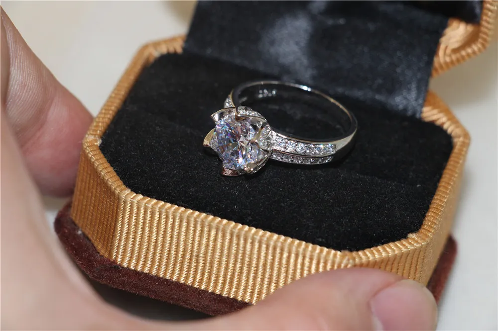 Vintage Lotus forme 925 bague en argent Sterling ensembles rond simulé diamant Zircon bagues bague de mariage bijoux pour femmes