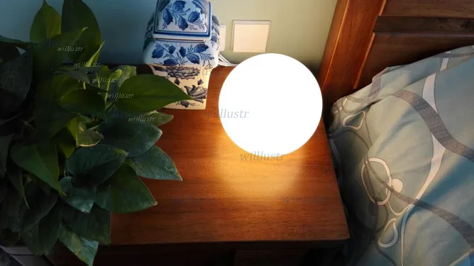 Nowoczesne LED Lampa Stołowa Okrągły Kulka Globe Oświetlenie Frosted Mleko Białe Lampshade Desk Light Glass Ball Szkło Dyfuzor Nocna sypialnia Lampa