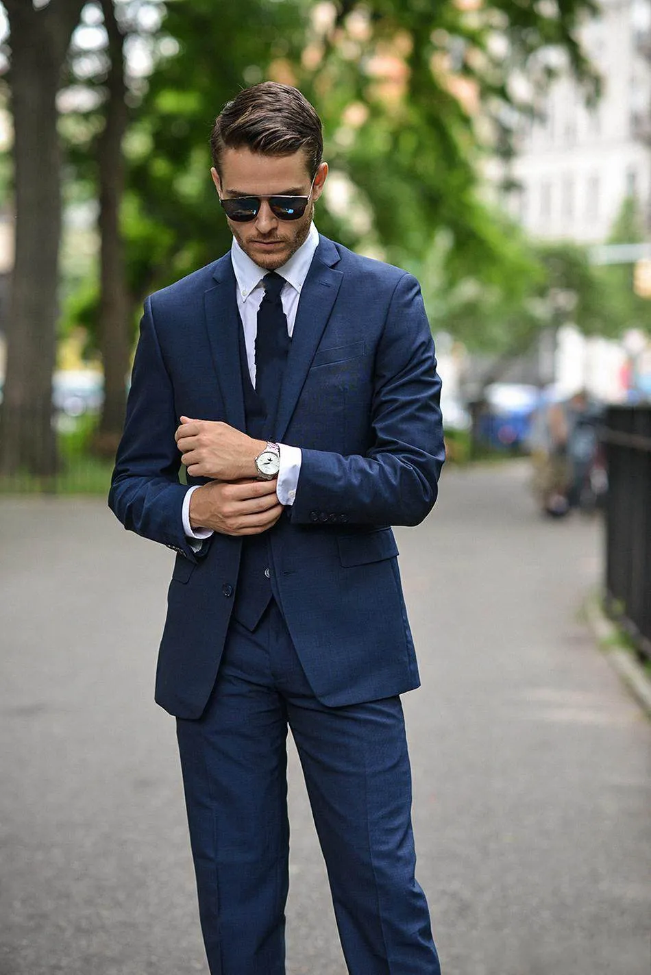 Novo Design Azul Escuro Do Noivo Smoking Padrinhos de Casamento Melhor Homem Ternos Dos Homens Ternos de Blazer de Casamento (Jacket + Pants + colete + Gravata) NO: 591