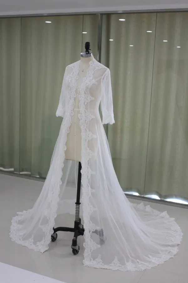 Imagem real capa de casamento feminina039s casacos envoltórios jaquetas meia manga tule branco marfim capas de casamento apliques de renda5517407