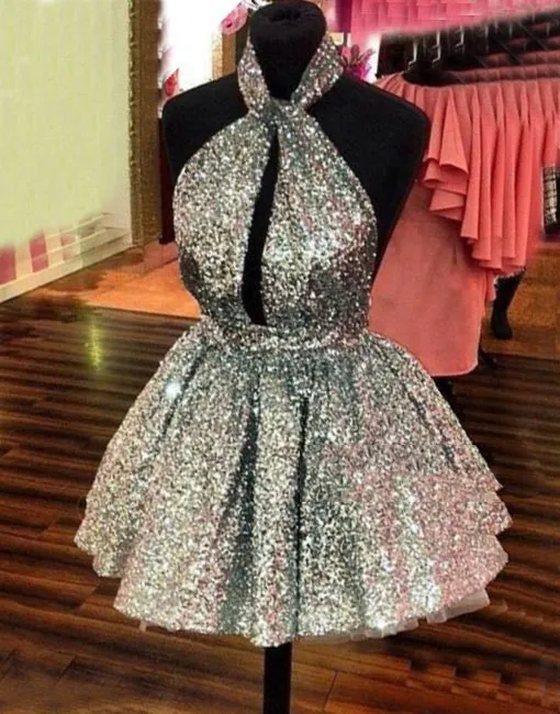 Luxuriöse kurze Ballkleider mit Pailletten, Neckholder, ärmellose Abendkleider, abgestufte Rüschen, rückenfrei, sexy, maßgeschneidertes Partykleid, Cocktailkleid