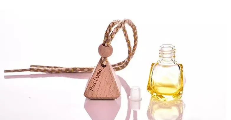 6ml Frosted Glass Perfume Empty Bottles Car Perfume Hang Decoration Glass Essence Oil with Wood lid Pack Containers