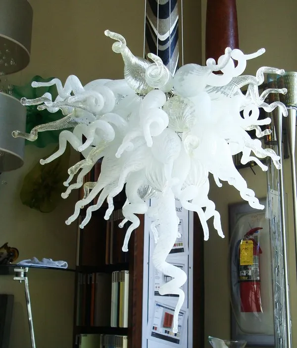 Lampade a forma di fiore Bianco Hotel Soggiorno Illuminazione a soffitto Luci da festival Lampada a sospensione a LED in vetro di Murano soffiato a mano