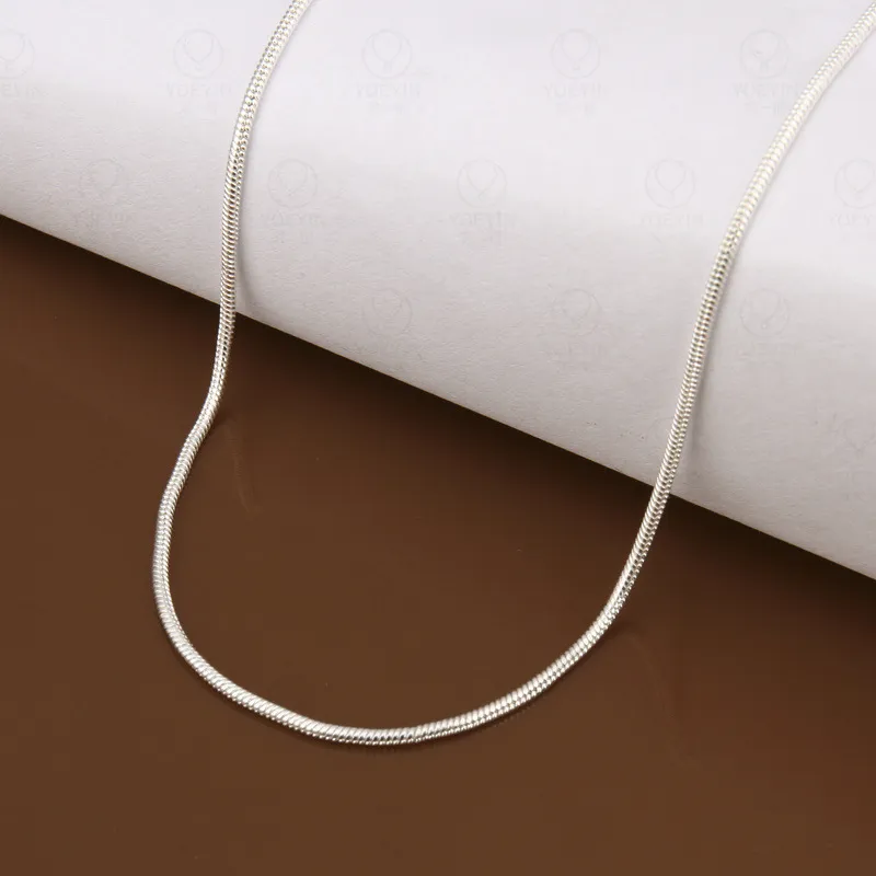 Retail 10st 925 Silver Smooth Snake Chains Halsband 1mm Snake Chain Mixed Size 16 18 20 22 24 tum Hot Sale