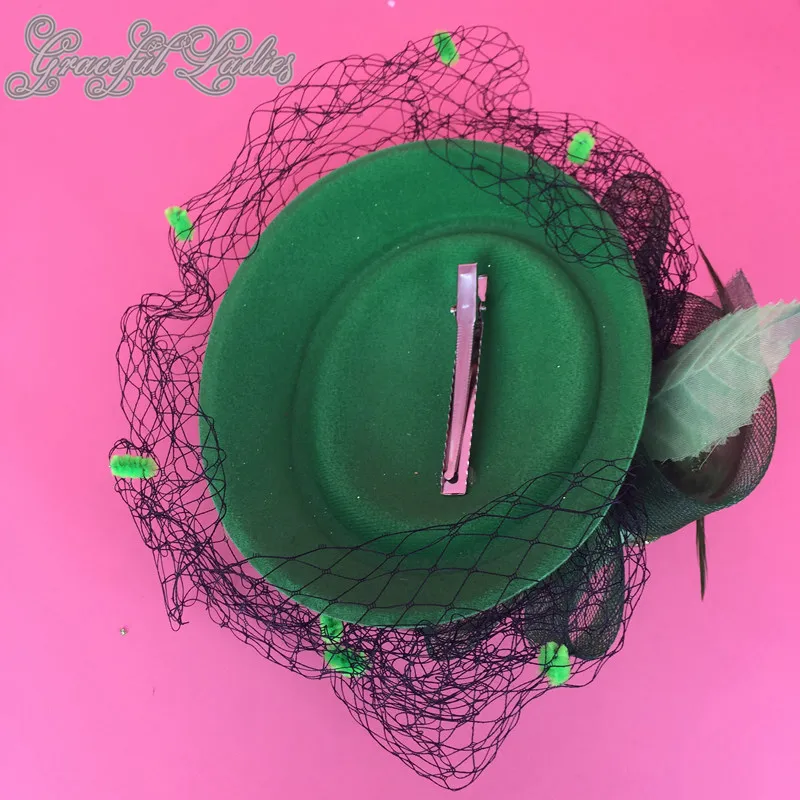 Fiori verdi cappelli da sposa con veli a rete Piuma fiore fiocco cappelli fascinator cappello da sposa velo velo da sposa gabbia uccelli in vendita nel Regno Unito