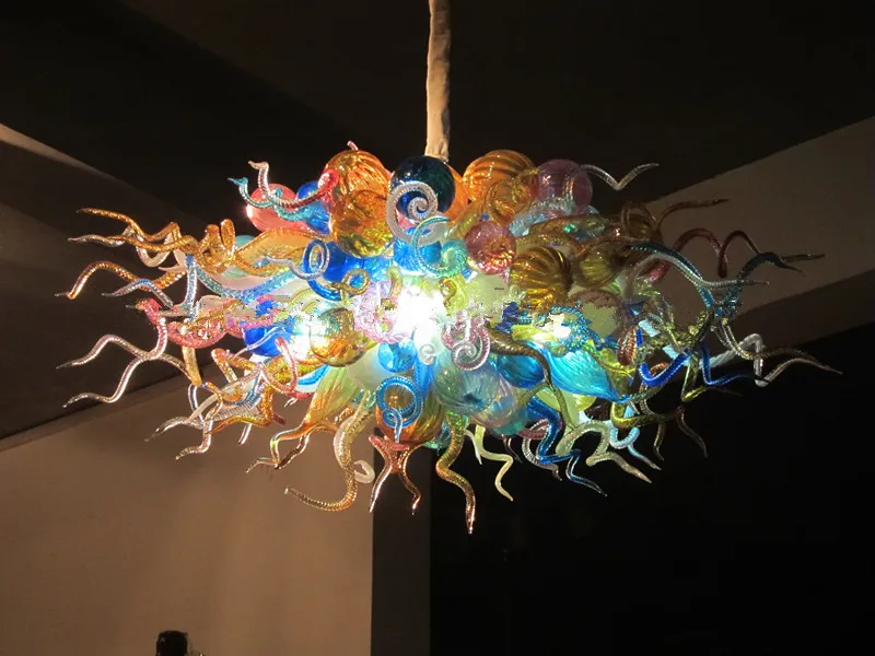Lambalar Zarif Tiffany Vitray Avizeler LED Işık Kaynağı Modern Sanat Dekor El Yapımı Üflemeli Galss Asılı Zincir Avize