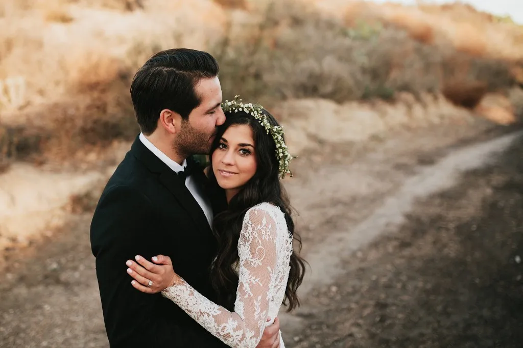 Élégant Pas Cher Pays Pleine Dentelle Robes De Mariée Brancher V Cou À Manches Longues Applique Floral Plage Robes De Mariée 2018 berta nuptiale Designer