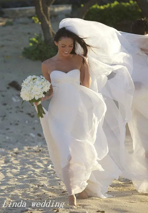 Megan Fox Trouwjurken Mooie Witte Sweetheart Hals Backless Lange Chiffon Beach Celebrity Bruidsfeestjurken