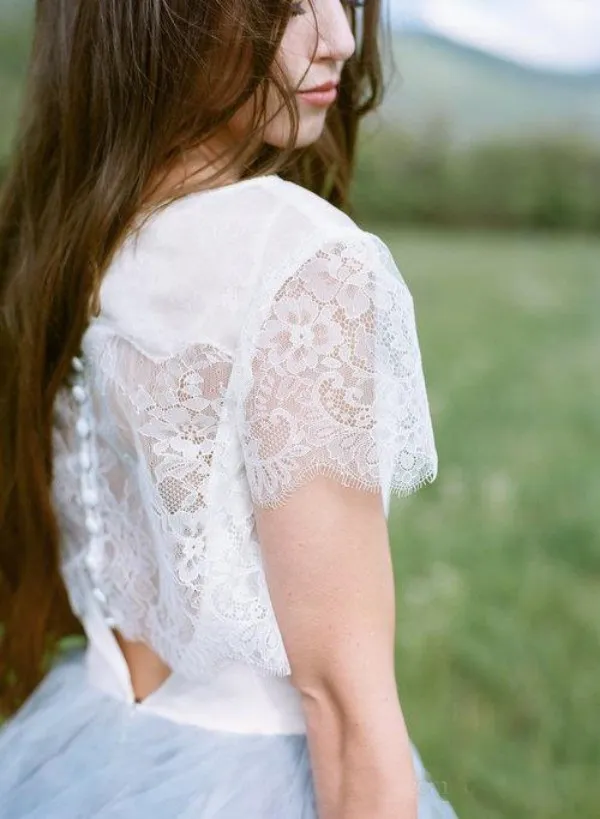 Abito da sposa stile country Vintage colorato azzurro pallido Abiti da sposa con scollo a barchetta e maniche corte Abito da sposa in tulle da spiaggia