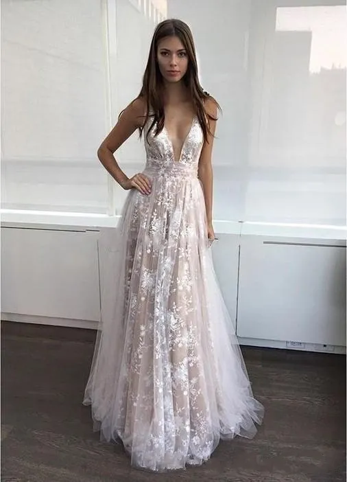 Mais recente Vestidos de Noite de Renda Decote Em V Tule Marfim Sexy Nua Backless Paolo Sebastian Vestidos de Baile 2019 Praia Berta Celebrity Dresses