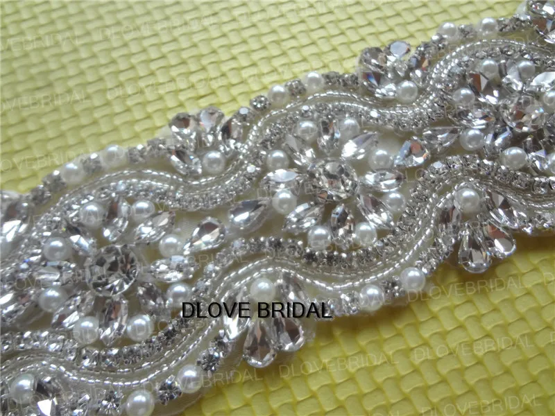 Real Po Luxury Crystal Bridal Sashes Belts Storlek Shinny Pearl Rhinestone Belts With Ribbon Wedding Prom Dress Accessory9222273