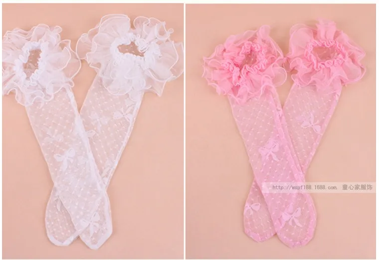 2019 Girls Lace Socks Children Lace Net Yarn Stockings Cute Girl Bowknot Middle Tube Socks Kids KneeHigh Stocking Size 4 Col7849100