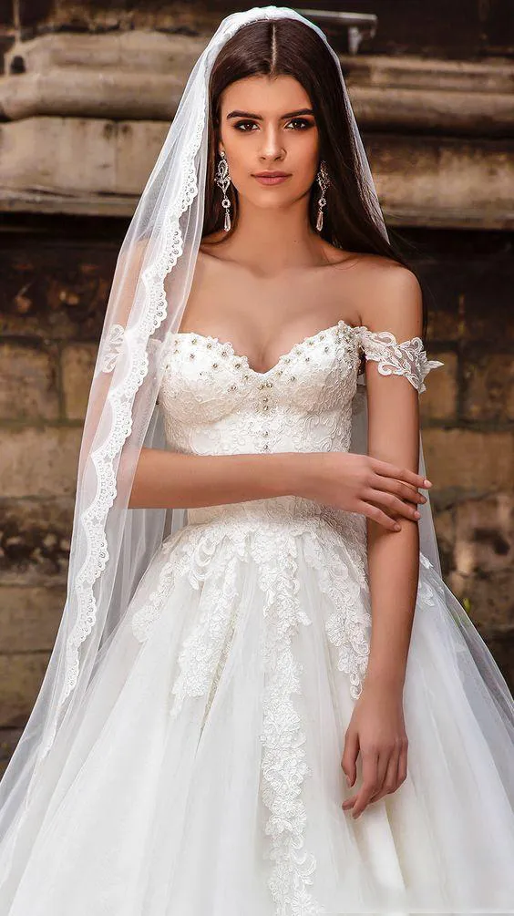 2016 Hors Épaule Exquis Robes De Mariée En Dentelle Perlée Appliques Robes De Mariée Retour Zipper Sans Voile Pas Cher Sur Mesure Robe De Mariée