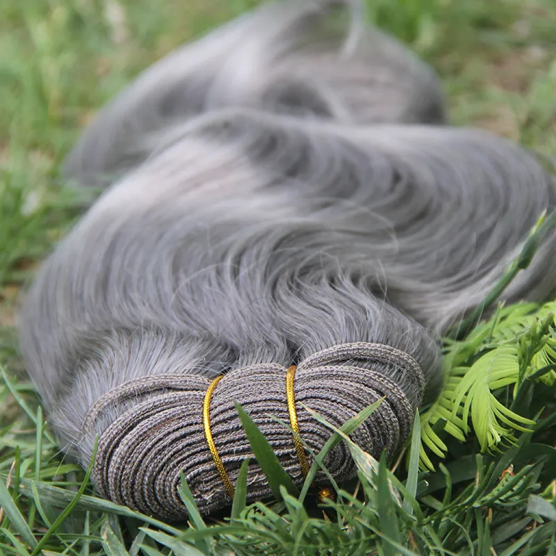 Brasilianisches Körperwellen-Haar-Bündel 100g graue menschliche Haarwebart 7A Silbergraue Haarverlängerungen