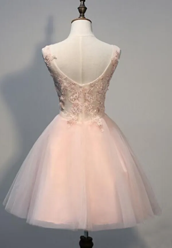 Vintage kort blush prom klänningar v nacke pärlor spets applikationer se genom tillbaka illusion bodice dragkedja upp tulle homecoming kappor