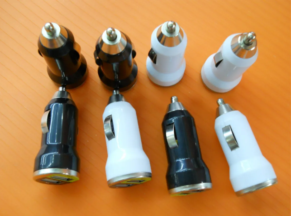 Dual USB Car Ładowarka Adapter Bullet Car Charger Mini Kolorowe Ładowanie samochodu Przenośna ładowarka Uniwersalna adapter dla iPhone Samsung DHL