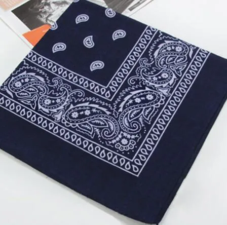 Whole Sale Gratis Frakt Nyaste Bomull Blandning Hip-Hop Bandanas för Man Kvinna Head Scarf Scarves Wristband Hot Selling