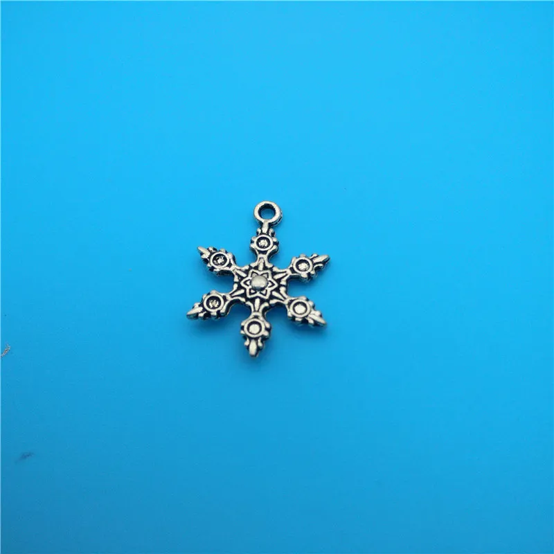 Blandad tibetansk silver snöflinga charms hängsmycken smycken gör armband halsband mode populära smycken fynd Komponent tillbehör V156
