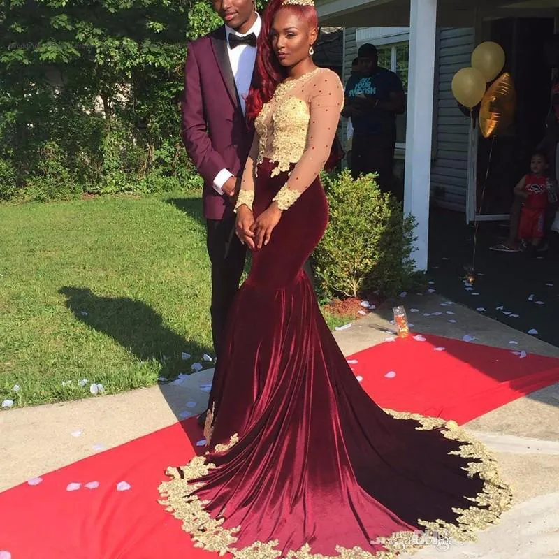 2017 Specjalne Burgundy Velvet Mermaid Prom Dresses Koronki Aplikacja Długie Rękawy Illusion Długość Formalna Wieczorna Suknie Party