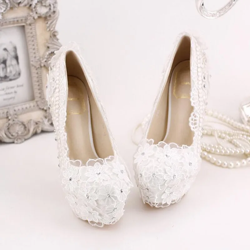 2016 nuovo arrivo pizzo bianco chiffon scarpe da sposa piattaforma ultra tacco alto scarpe da sposa belle scarpe da damigella d'onore fiore di raso