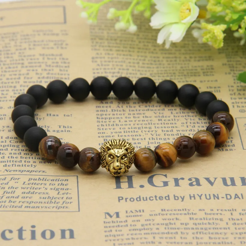 Nya Design Mens Armband Partihandel 8mm Naturlig Tiger Eye och Matt Agate Stone Pärlor Guld Lion Head Armband, Party Gift