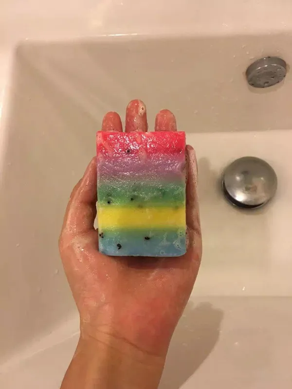 Nuovi arrivi OMO Plus Soap Mix Color Plus Five Bleached Skin 100% Gluta Rainbow Soap vendita calda