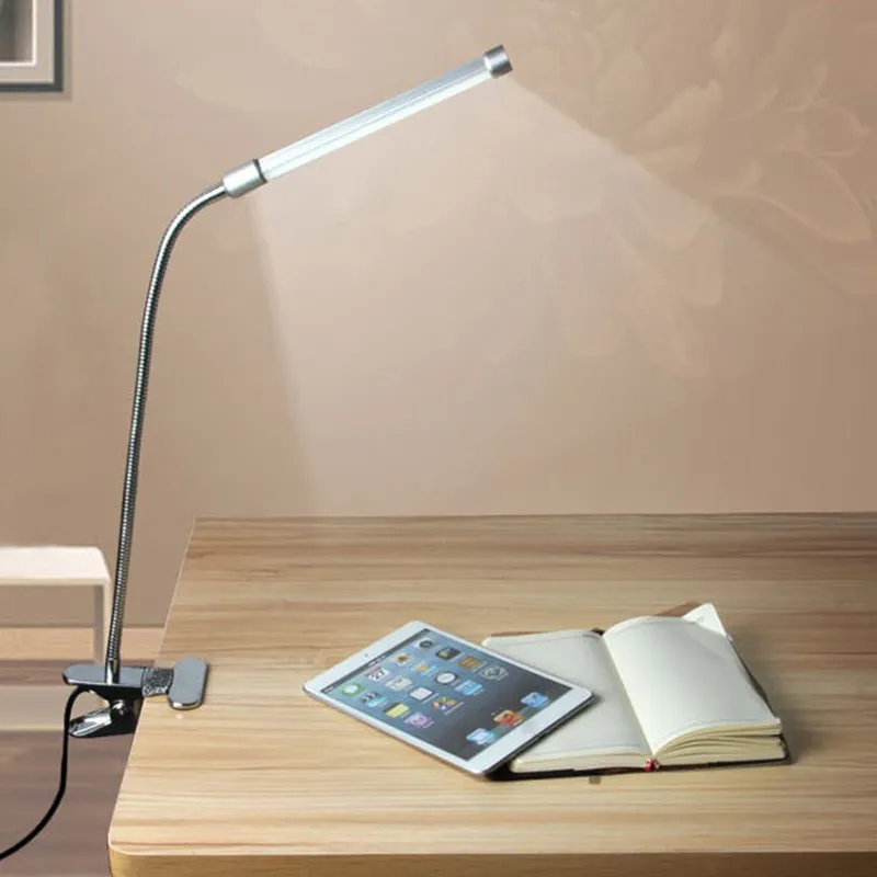 LED -lezing Oogbescherming Desklamp met clip twee niveau helderheid schakelaar dimmer tafellampen, zilver 1 stks