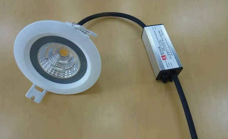 15W / 12W 방수 IP65 COB Recessed led 천장 아래로 빛, 개 암 나무 빛 통 + 방수 Led 드라이버 AC85-265V