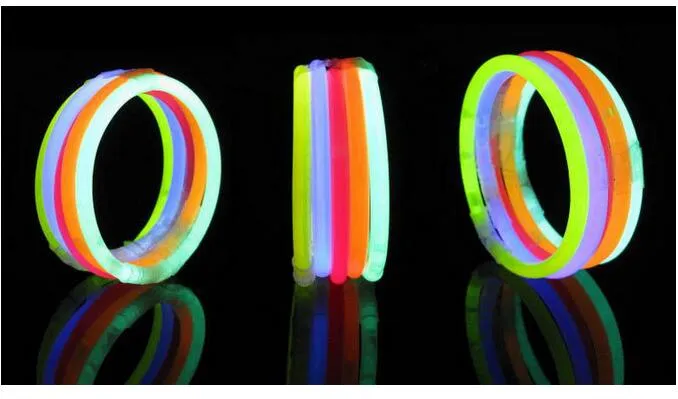 LED Light Up Flashing Sticks Bracelet Multi Color Lighting Blinking Glow Décoration de fête Bracelets de bâton de lumière LED led bracelets de jouets pour enfants