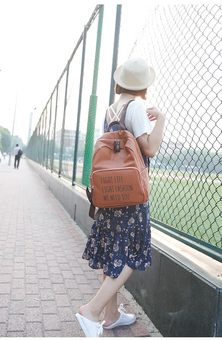 2017 fahion europa stil skolväska mode designers handväskor ryggsäck unisex axelväska ryggsäckar imitation märken pu gratis frakt
