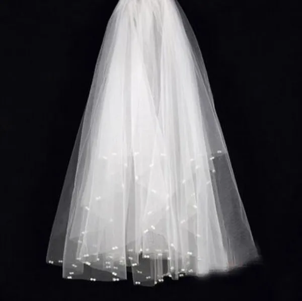 Superbe nouveau voile de mariée court en tulle doux voiles de mariée avec des perles exquises pas cher accessoire de mariée ivoire de haute qualité8550626