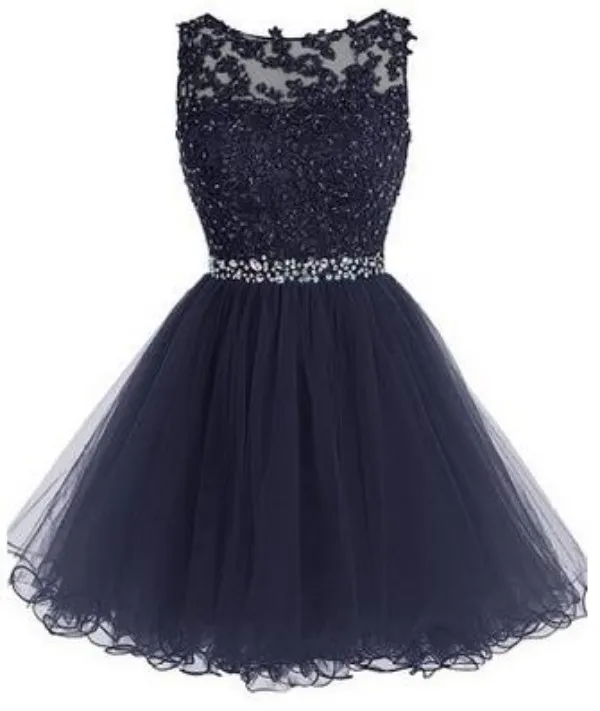 Klasyczne Krótkie Suknie Homecoming Dresses Linia Sheer Bateau Dekolt Koronki Aplikacje Top Kryształy Waist Graduation Party Suknie Tanie Wysokiej Jakości